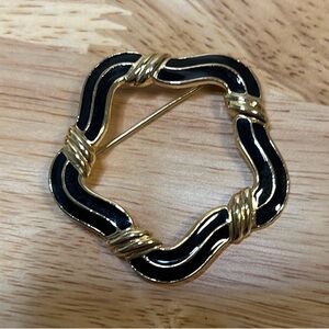 Trifari Black and Gold Brooch Circle Pin